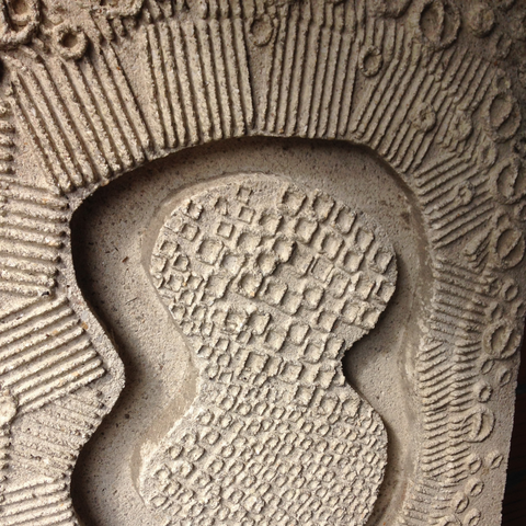 denis-morog-mur-beton-sculpte
